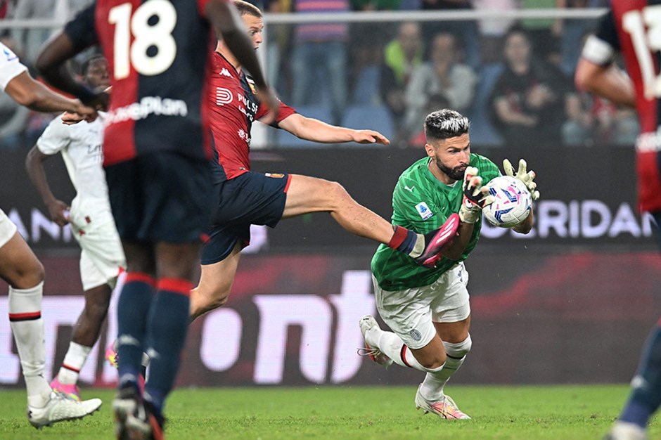 Olivier Girod kaleye geçti! Milan 2 kırmızı kartın çıktığı maçı kazandı