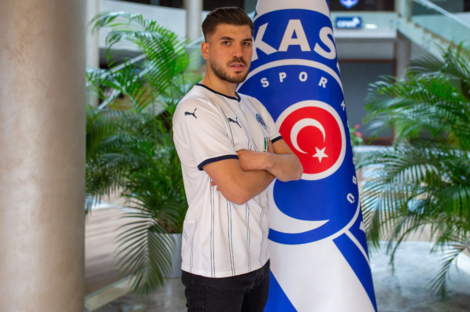 Süper Lig'den Birleşik Arap Emirlikleri'ne transfer oluyor: Ülkeye davet ettiler  - 3. Foto