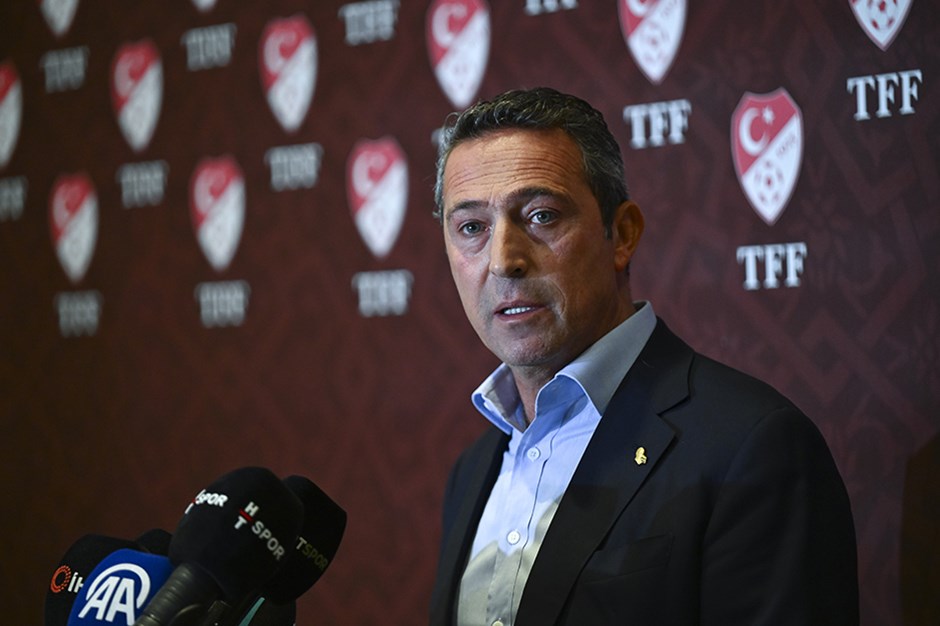 TFF'den Ali Koç'u şaşırtan sunum: "Küçük dilimizi yuttuk"