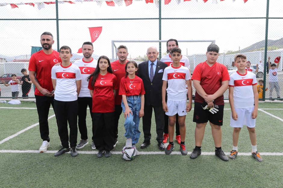 TFF heyetinden, İslahiye ve Nurdağı'ndaki konteyner kentlere ziyaret