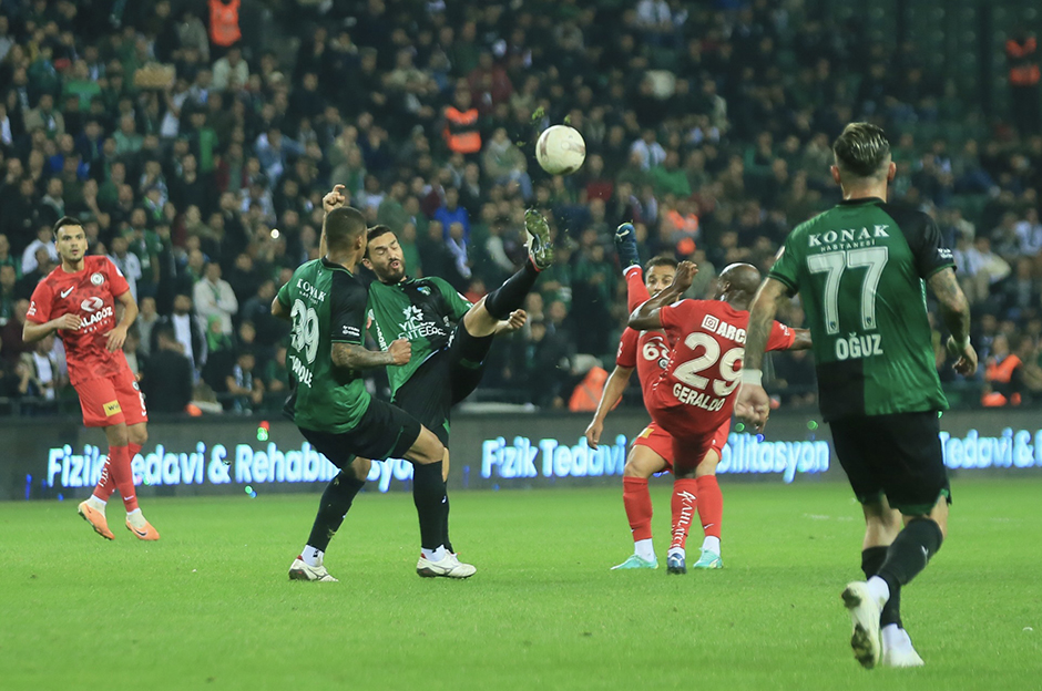 1. Lig Kocaelispor 2 1 orum FK Ma sonucu puan durumu Son