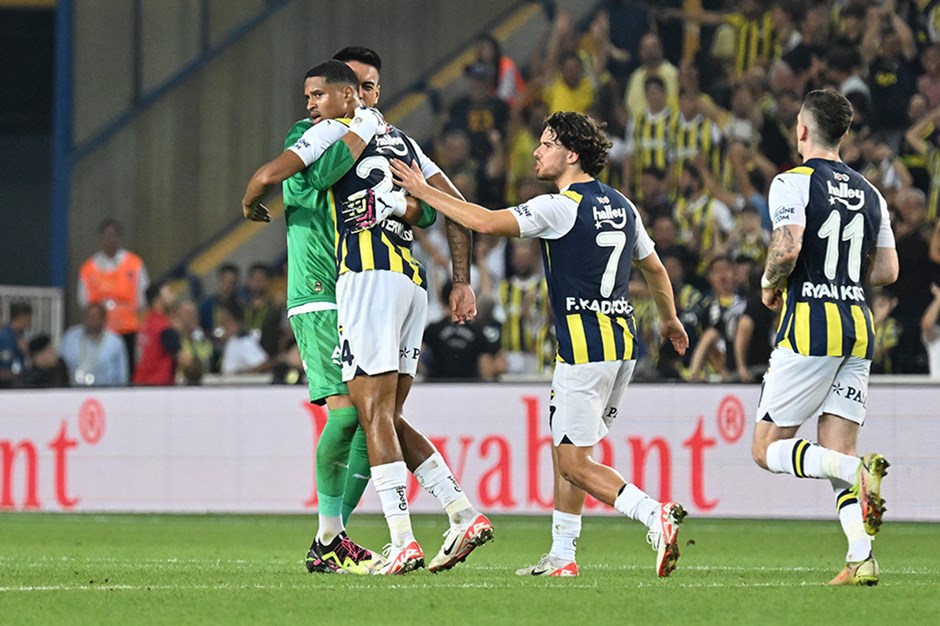 Fenerbahçe, Twente'ye gol yağdırdı