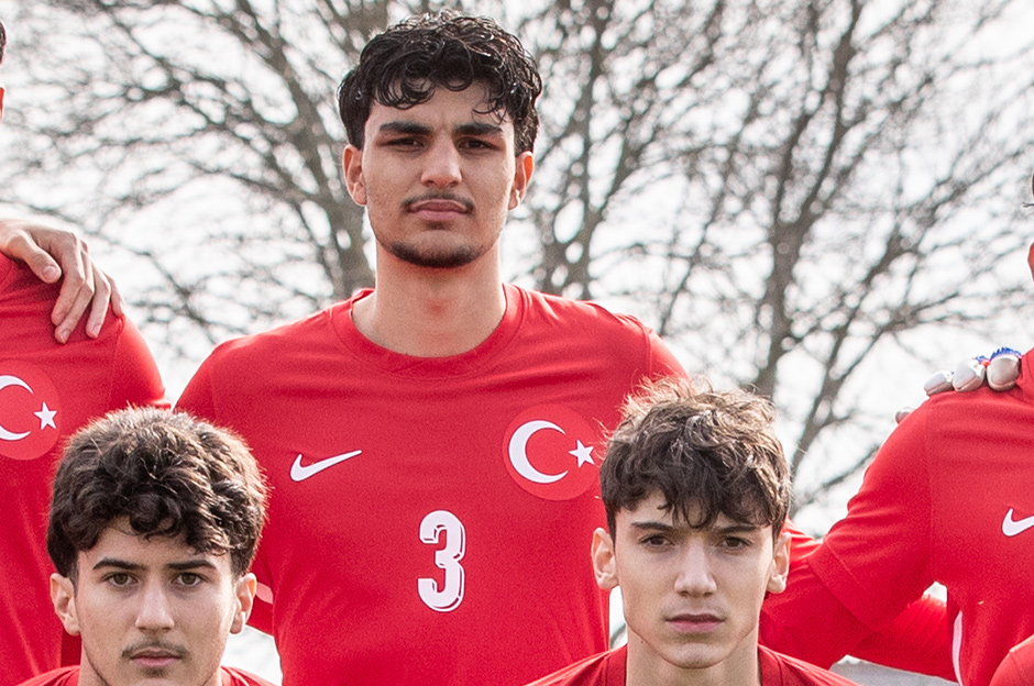 Schalke'de Galatasaray korkusu: Almanları "Üst düzey yeteneği" kaptırma endişesi sardı   - 7. Foto