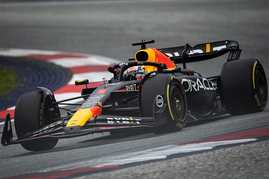 Avusturya'da sprint yarışını Verstappen kazandı