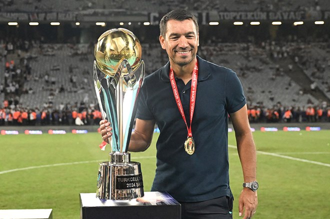 Giovanni Van Bronckhorst'un Tazminatı Ortaya Çıktı: Peşin Mi Ödenecek Taksitle Mi?- Son Dakika Spor Haberleri | NTVSpor