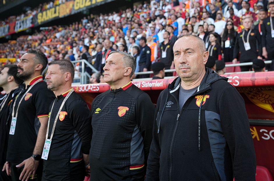 Stoilov'dan final yorumu: "Umarım kupayı kazanırlar"  - 2. Foto