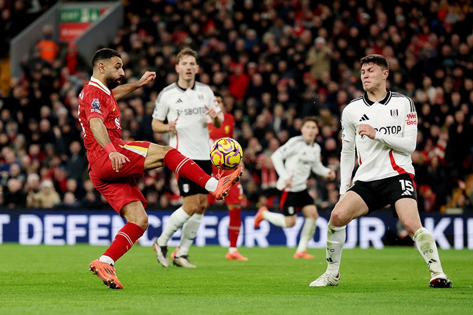 Anfield'da nefes kesen maç: 4 gol, kırmızı kart, paylaşılan puanlar