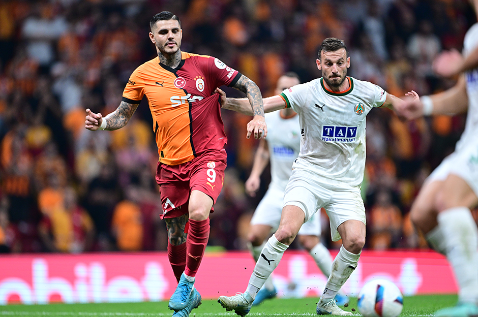 Trio ekibinden net yorum: Dries Mertens'in pozisyonu kırmızı kart mı?  - 1. Foto