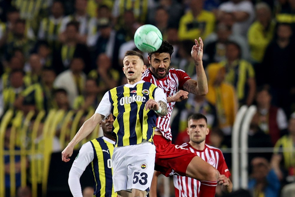 "Tur değişikliklerden sonra gitti" | Spor yazarları Fenerbahçe için ne dedi?  - 3. Foto