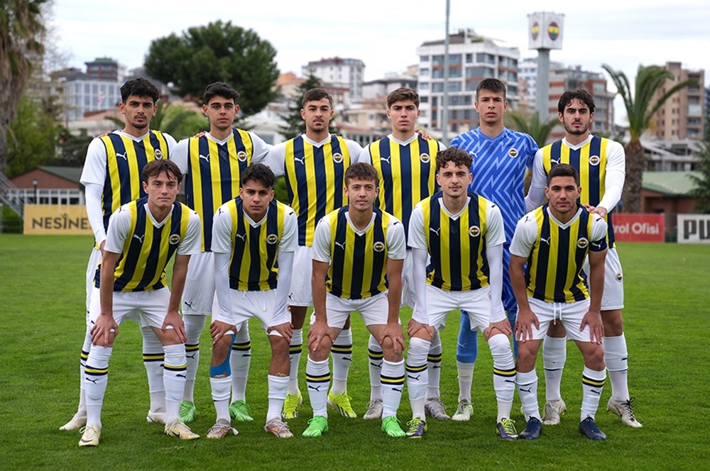 Fenerbahçe kafilesi Şanlıurfa'ya kaç futbolcuyla gitti? Ali Koç ve yönetim tam kadro  - 4. Foto