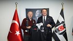 Ferit Şahenk'ten Beşiktaş Kulübü'ne ziyaret