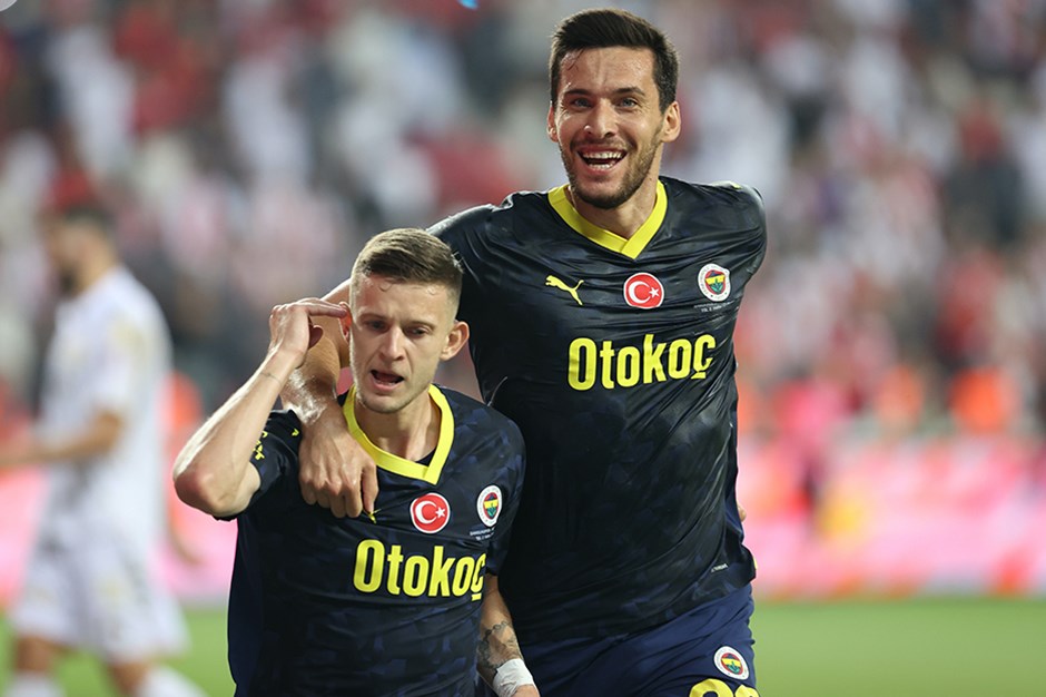 Fenerbahçe'de ayrılık: Umut Nayir, Süper Lig ekibine kiralandı
