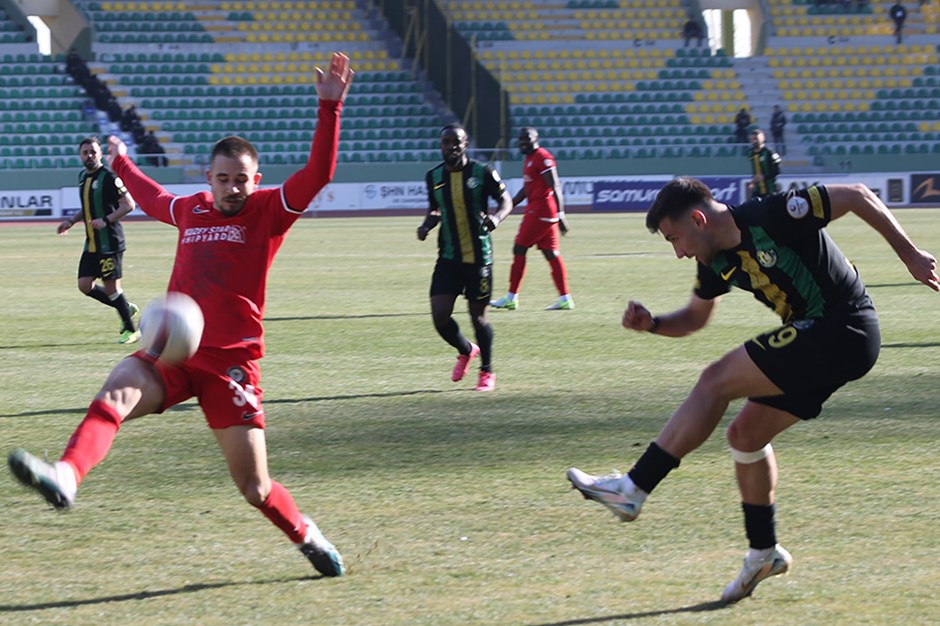 Şanlıurfaspor - Çorum FK maçından gol sesi çıkmadı