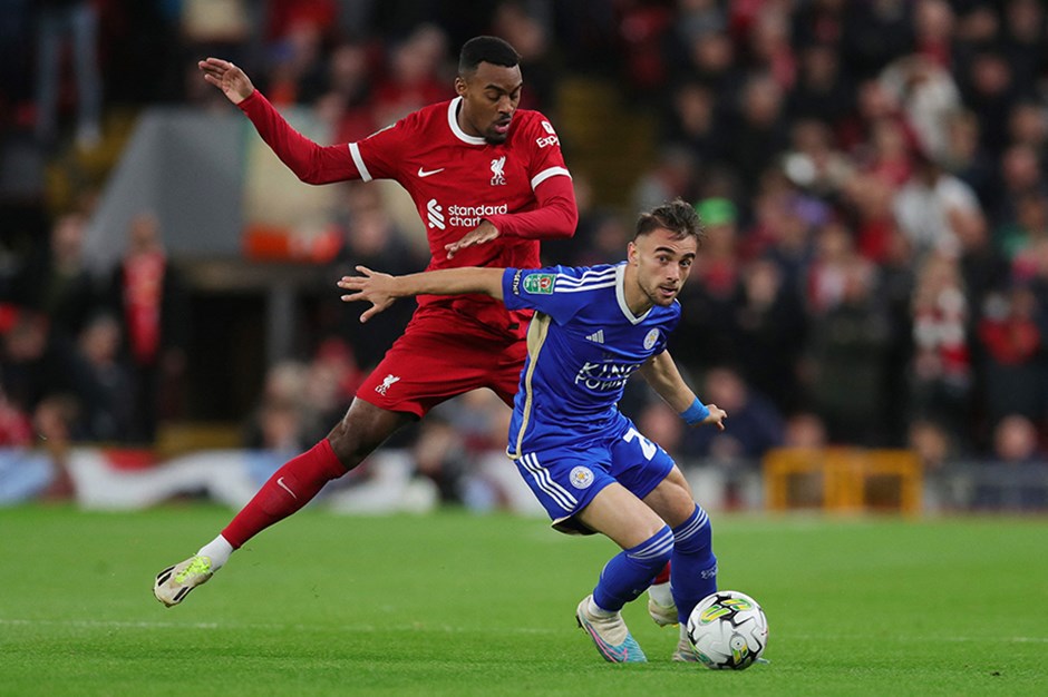 Yunus Akgün'ün asisti Leicester'a yetmedi: Liverpool turu 3 golle aldı