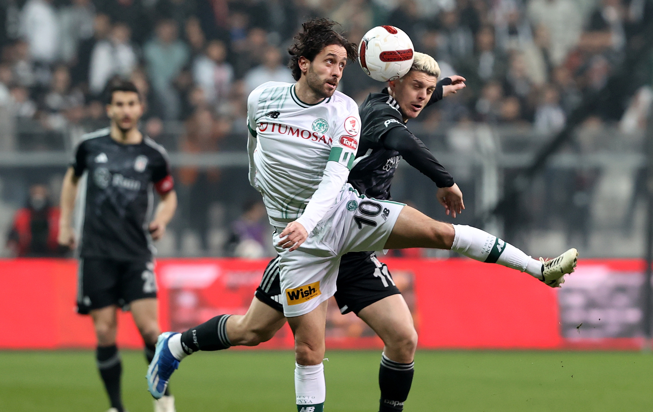 "Necip Uysal'ın öğrettikleri" | Spor yazarları Beşiktaş için ne dedi?  - 1. Foto