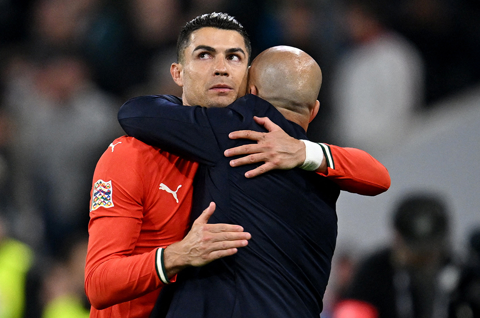 FLAŞ: Cristiano Ronaldo yeni sezonda formasını giyeceği takımı açıkladı - 2. Foto