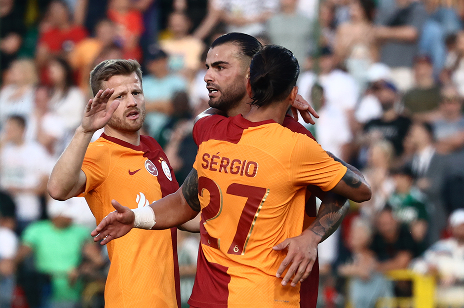 Galatasaray'ın gözden çıkardığı Sergio Oliveira'dan sürpriz karar  - 1. Foto