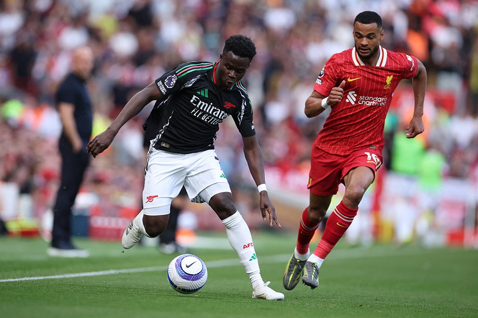 Liverpool kaçtı, Arsenal kovaladı