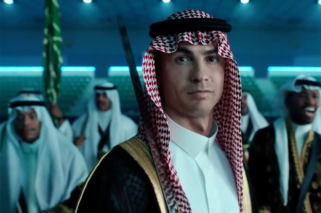 Cristiano Ronaldo uyurken bile 7.8 milyon kazanacak: Yeni maaşı olay oldu - 3. Foto