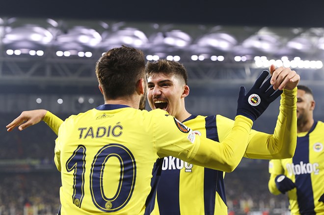 "Fenerbahçe Anderlecht’i sahadan sildi, üzerinden silindir gibi geçti" | Spor yazarları Fenerbahçe için ne dedi? - 4. Foto