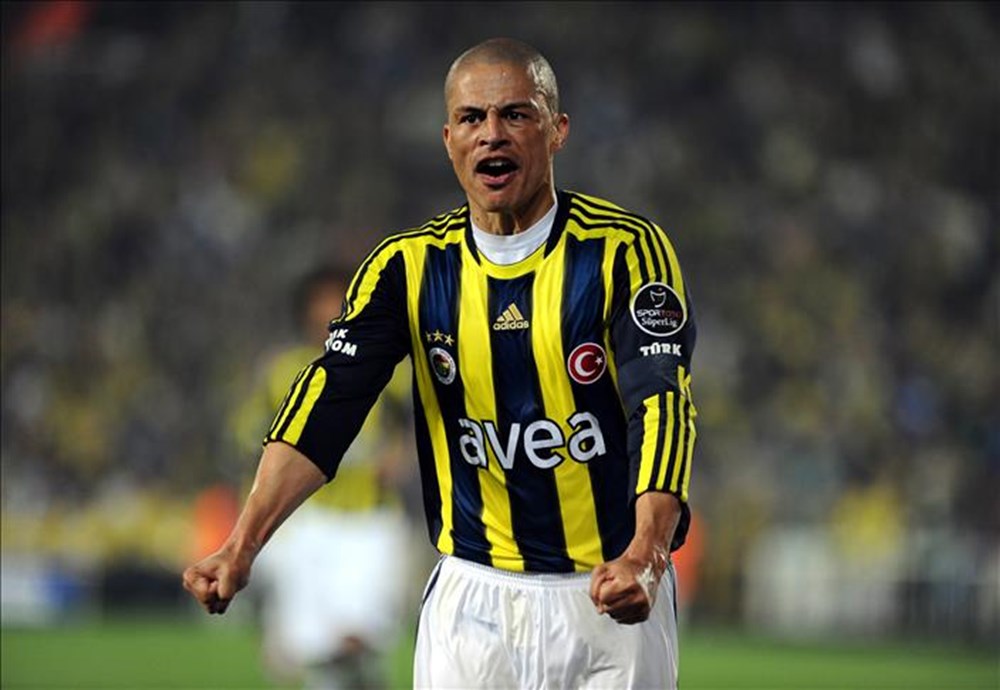 Yapay zekaya göre Fenerbahçe tarihinin en iyi ilk 11'i - 9. Foto