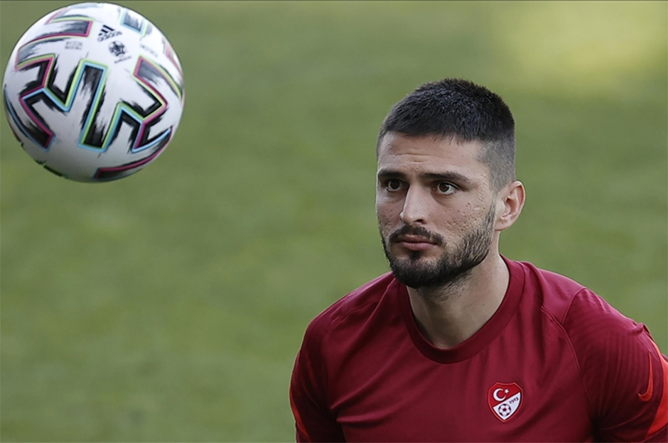 Okay Yokuşlu transferini doğruladılar: "Finansal olarak uygunsa..."  - 4. Foto