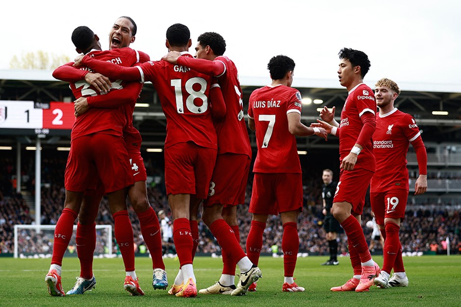 Liverpool 2 hafta sonra kazandı, maç fazlasıyla zirveye ortak oldu