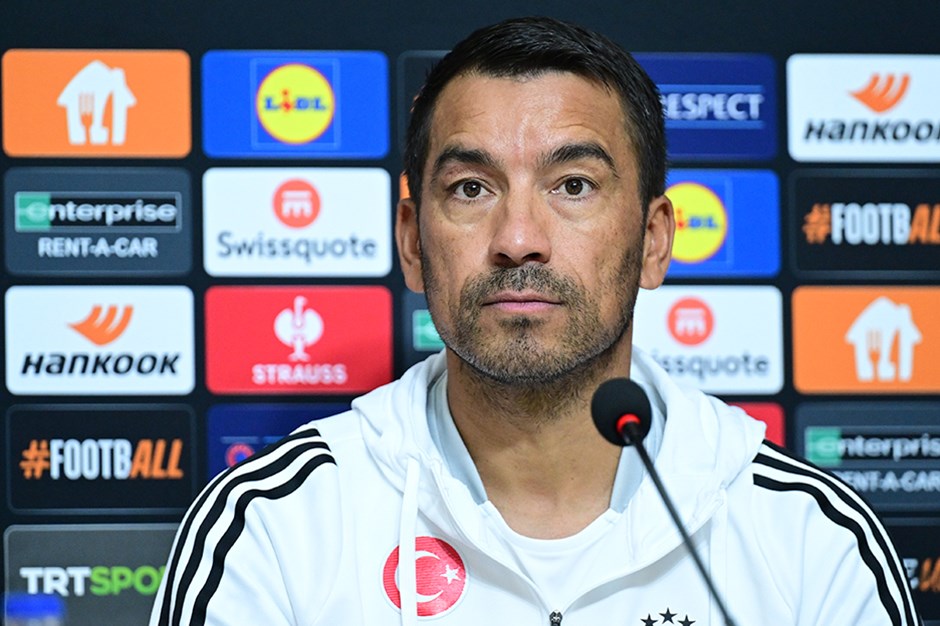 Giovanni van Bronckhorst'tan fikstür yanıtı: "Bunun nasıl olduğunu bilmiyorum"