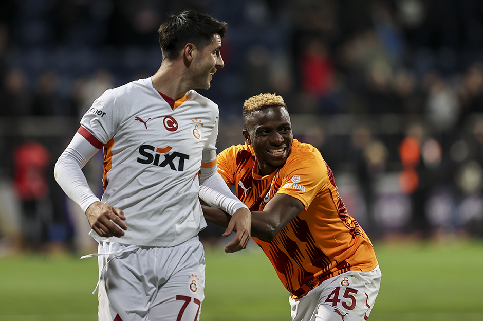 Alvaro Morata in Galatasaray jersey