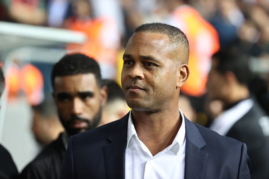 Kluivert beraberlikten memnun değil