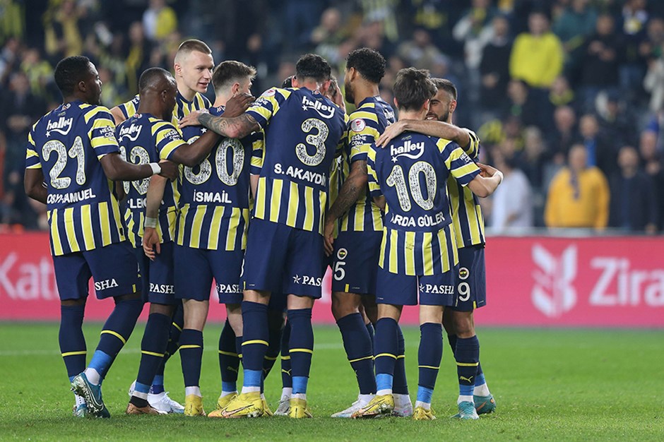 Fenerbahçe'de iki isim kadro dışı: İlk 11 belli oldu