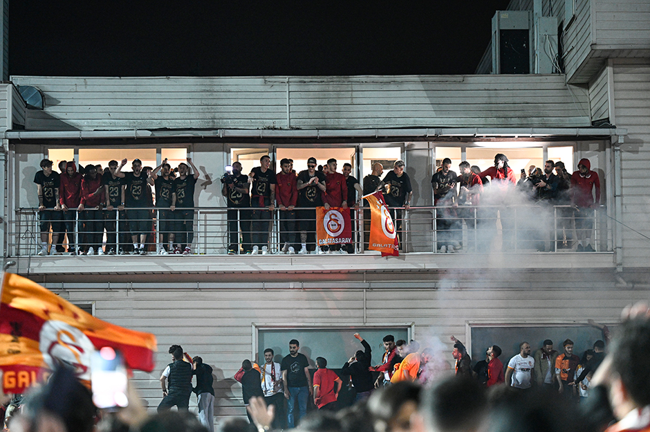 Florya'daki şampiyonluk kutlamasında Icardi şov  - 3. Foto