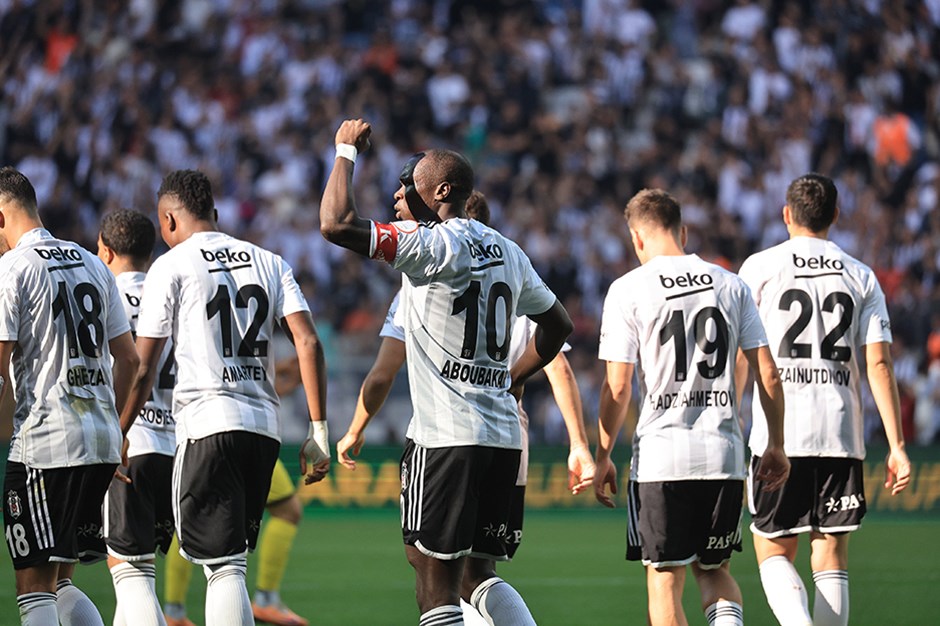 Süper Lig | Beşiktaş 2 - 0 İstanbulspor (Puan durumu, fikstür)- Son Dakika Spor Haberleri | NTVSpor