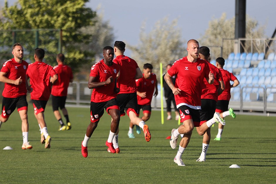 Samsunspor'da yeni sezon hazırlıkları başladı