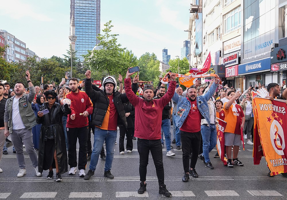 CANLI | Galatasaray şampiyonluğu kutluyor  - 9. Foto