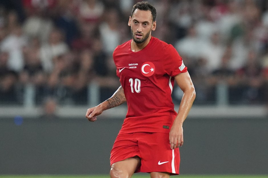 "Bunu kaç kez söyledim" diyen Hakan Çalhanoğlu'ndan İzlanda maçı sonrası dikkat çeken açıklama