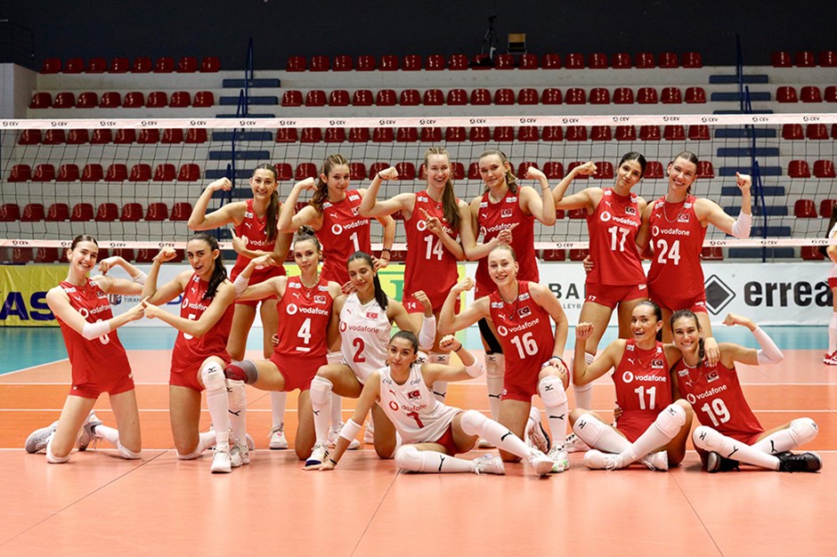 U20 Milli Voleybol Takımı, Karadağ’ı 3-0 yendi