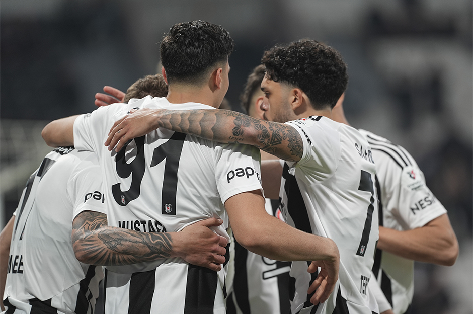 Nihat Kahveci "Kesin oynamalı" dedi ve derbiyi yorumladı: "Beşiktaş'ta 9 kişi bende garanti"  - 1. Foto