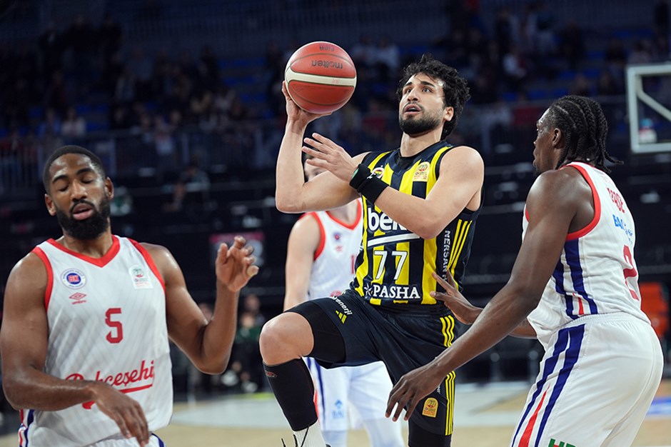 Milli basketbolcu, İtalya'ya transfer oldu