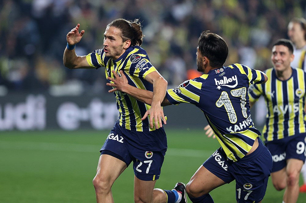 Ali Koç 'çok ciddi teklif geldi' demişti; Fenerbahçe'de Miguel Crespo gelişmesi  - 6. Foto
