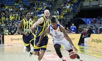 Anadolu Efes 3 günde 2. kez Fenerbahçe derbisini kazandı