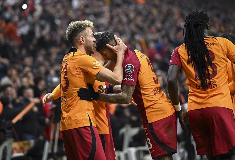 "Kornerden önce faul vardı" Galatasaray için ne yazdılar?  - 11. Foto