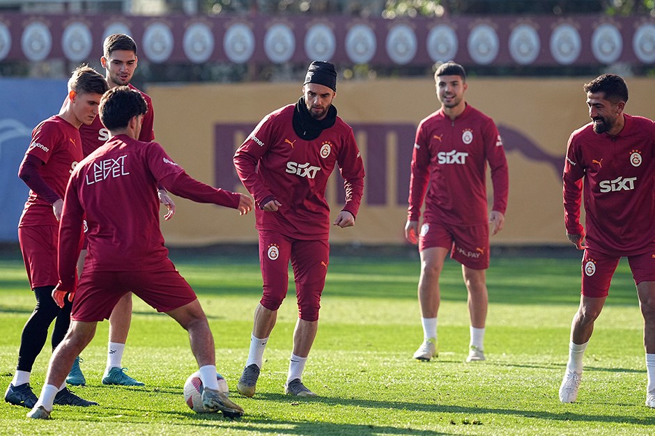 Dursun Özbek'ten Florya'da takıma destek