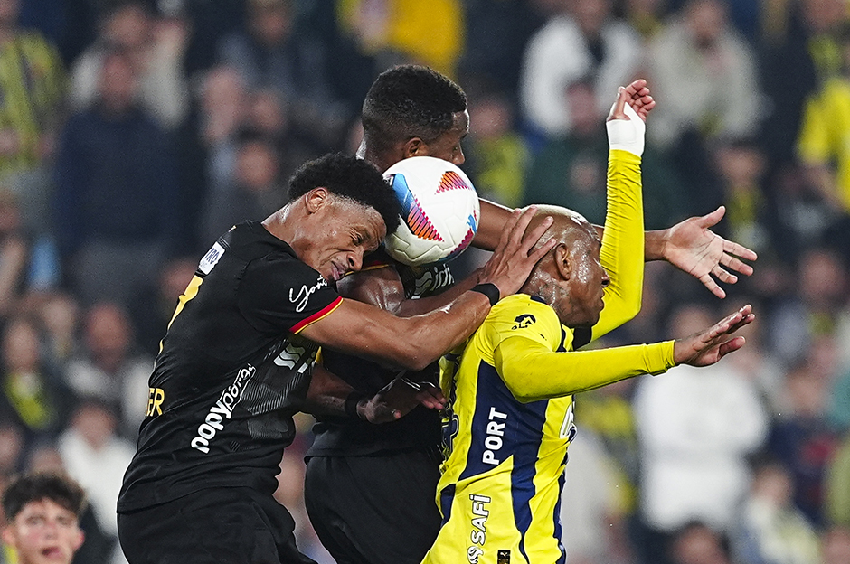 Trio ekibinden Fenerbahçe maçı için olay yorum: "Bu bir VAR skandalıdır"  - 3. Foto