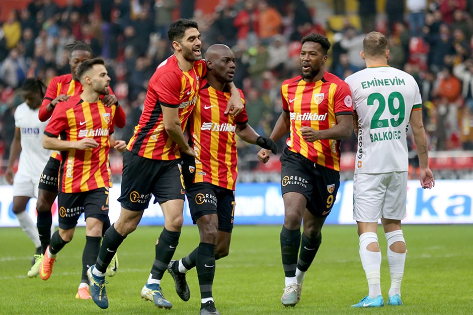 Kayserispor'dan maç programına tepki: "Eşit şartlar istiyoruz"