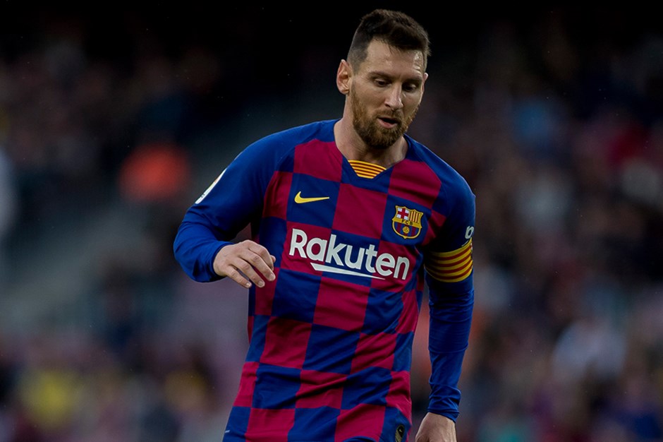 Lionel Messi'nin Barcelona'daki ilk sözleşmesi satışa çıkıyor