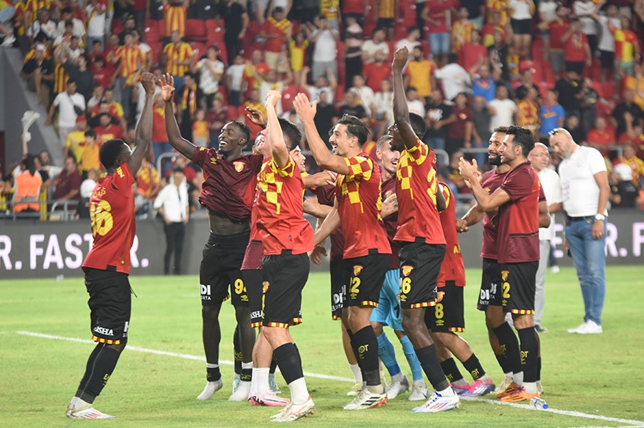 Göztepe evinde rakiplerine kabus oldu!