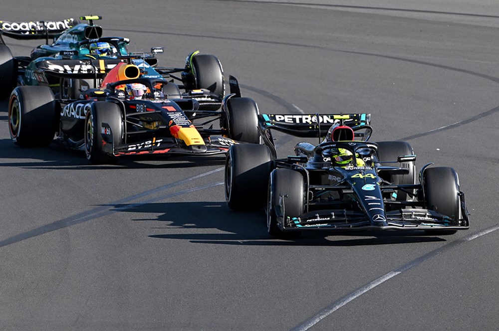 Formula 1'de olaylı yarış!  - 5. Foto