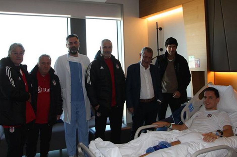 Beşiktaş'ta Fernando Santos ve futbolcular, Hadziahmetovic'i ziyaret etti