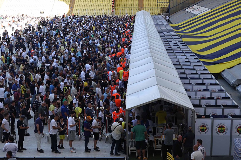 Fenerbahçe başkanını seçiyor: Oy sayma işlemi başladı - 5. Foto